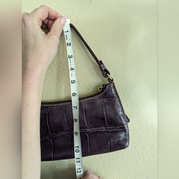 Dooney and Bourke Alligator Print small handbag - Picture 7 of 10